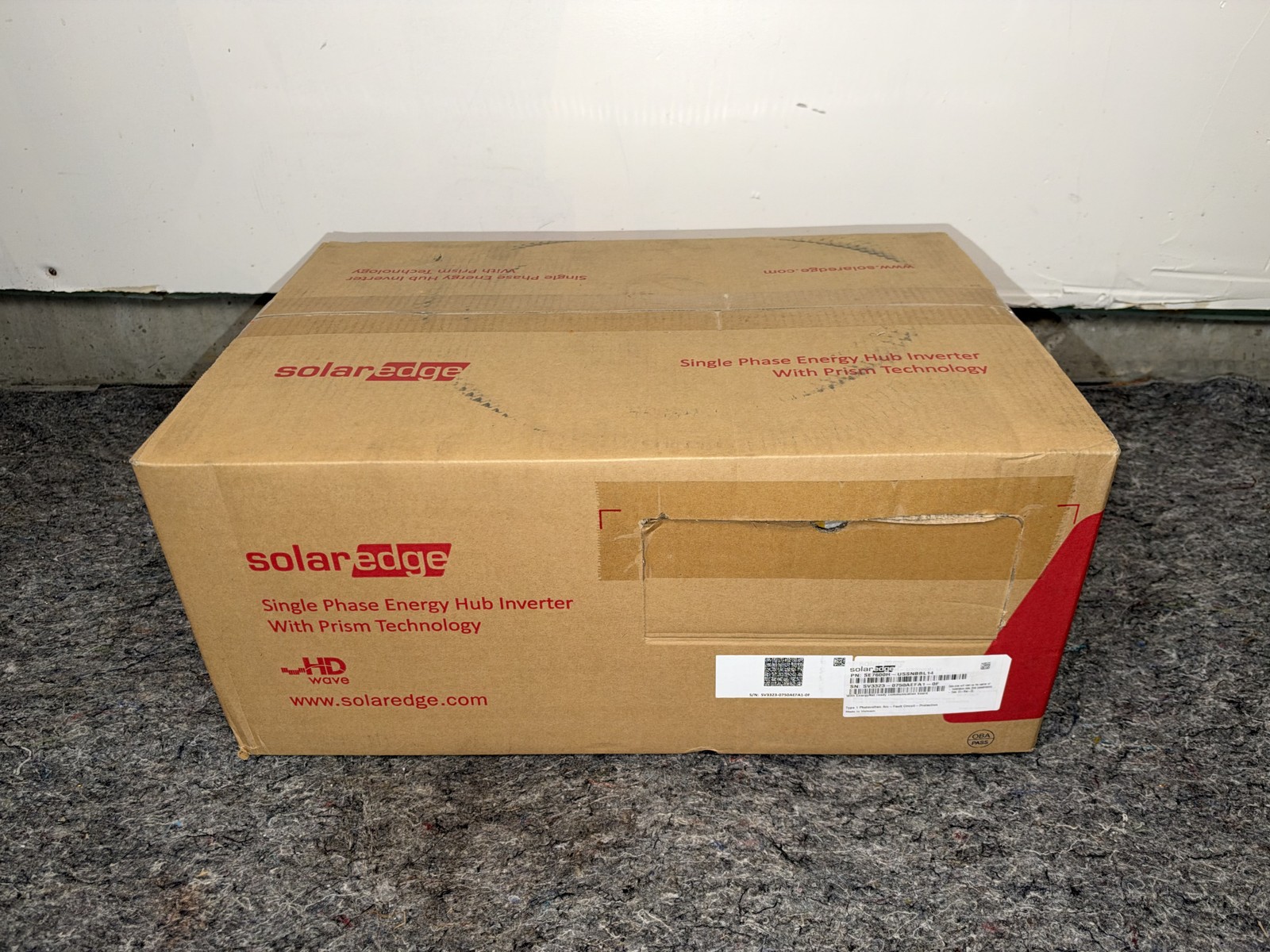 SolarEdge SE7600H-USSNBBL14 Energy Hub Inverter New in Original Box