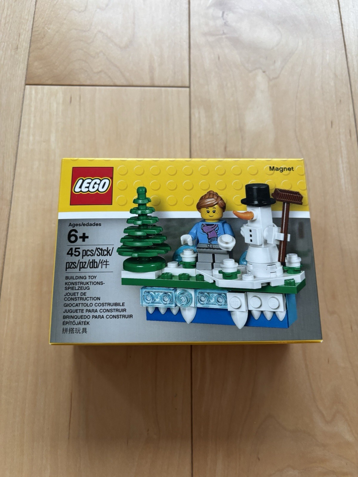 Lego 853663 Holiday Christmas Winter Magnet Snowman Retired NEW/SEALED Lego 853663 Holiday Christmas Winter Magnet Snowman Retired NEW/SEALED