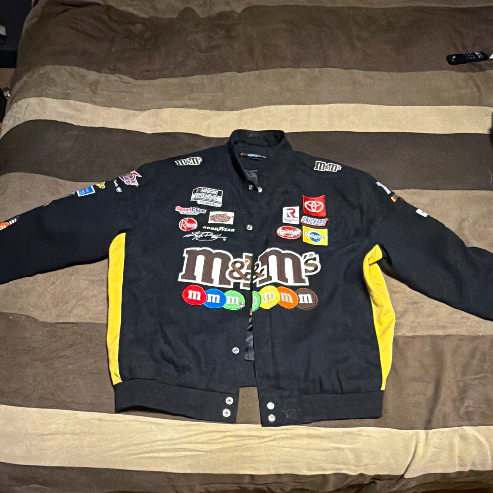 JH Design Kyle Busch #18 M&M's Joe Gibbs Racing NASCAR Jacket Black/Yellow XL
