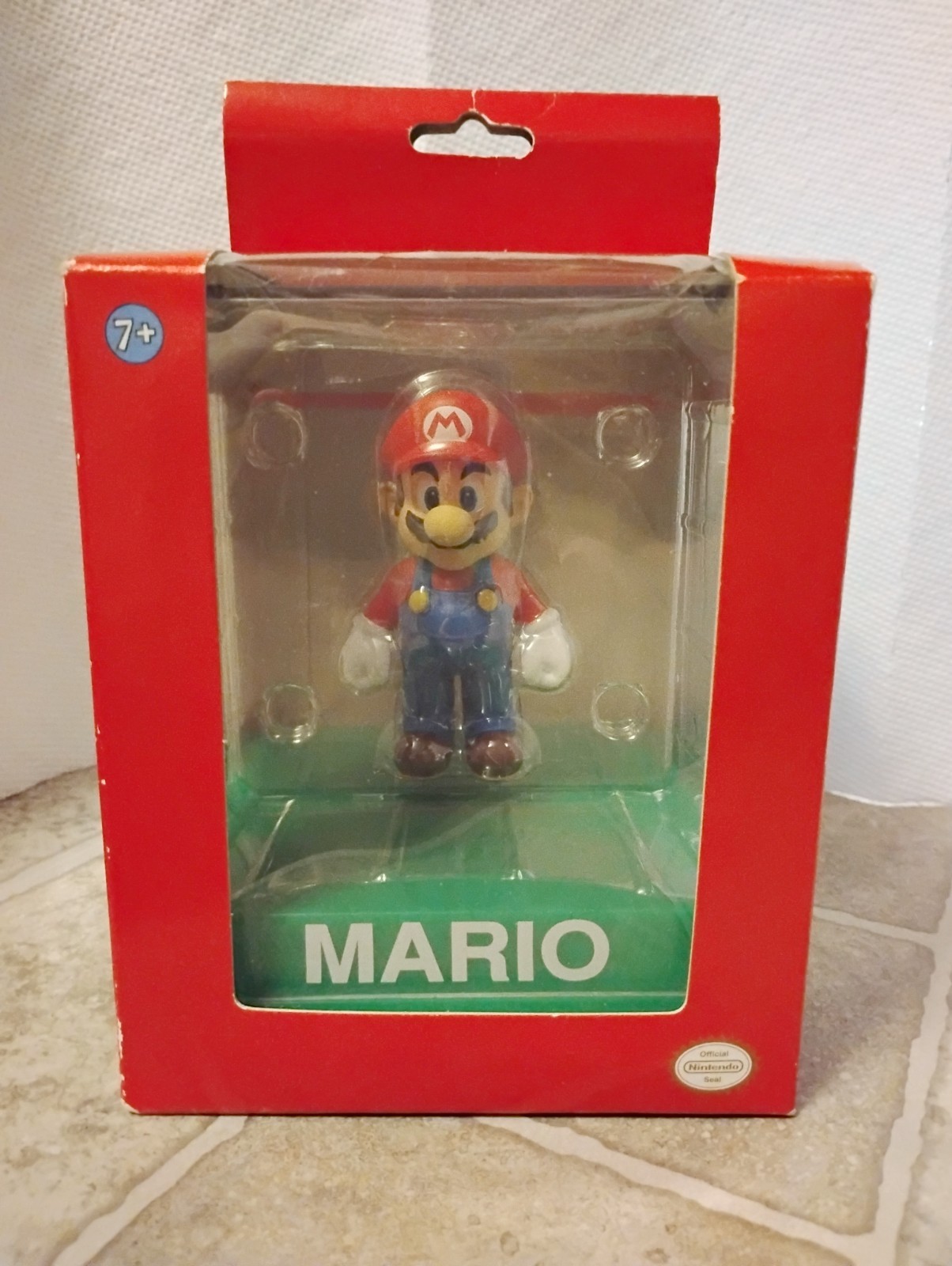 2011 Super Mario 3-inch Figure in case Global Holdings Banpresto New 2011 Super Mario 3-inch Figure in case Global Holdings Banpresto New