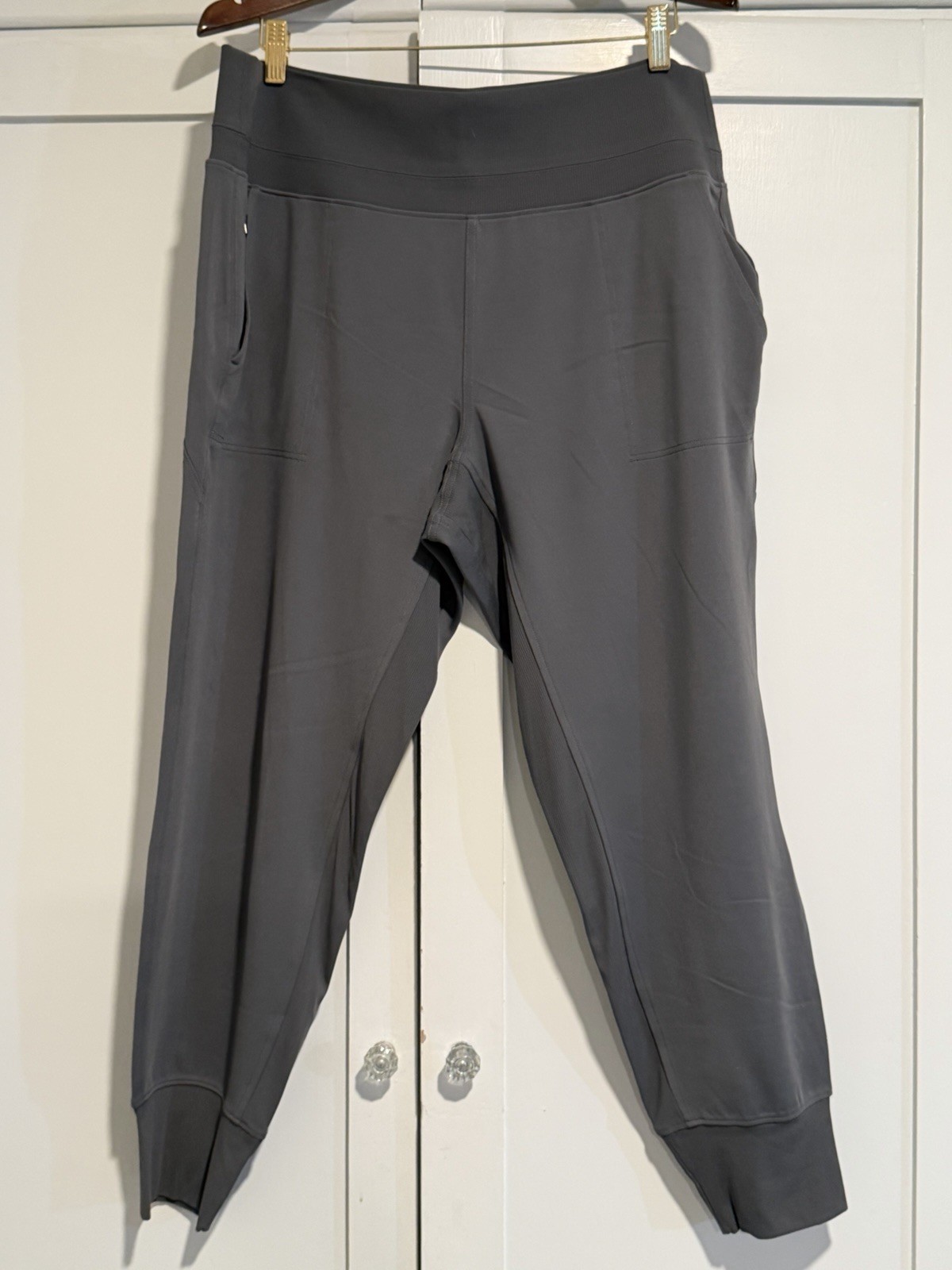 Athleta Women\'s Charcoal Gray Jogger Pants, Size XL-EUC