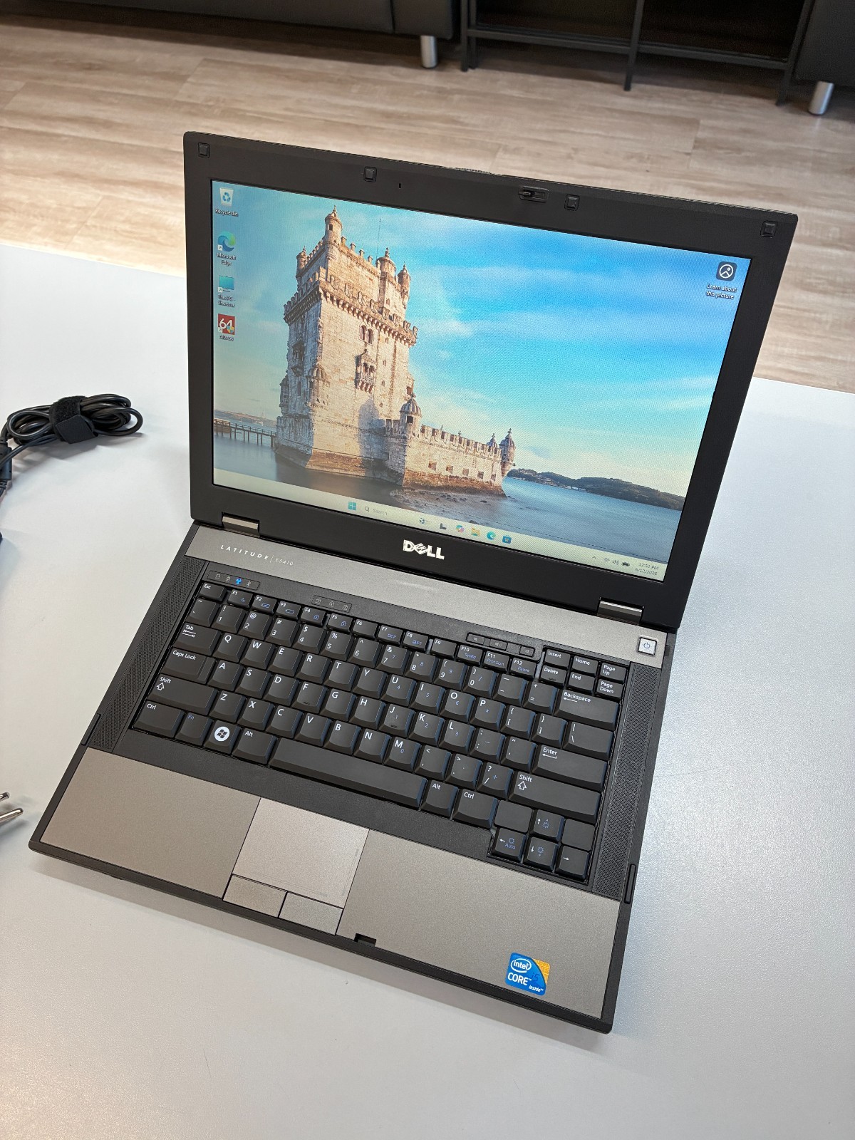 Dell Latitude E5410: 14 Dell Latitude E5410: 14