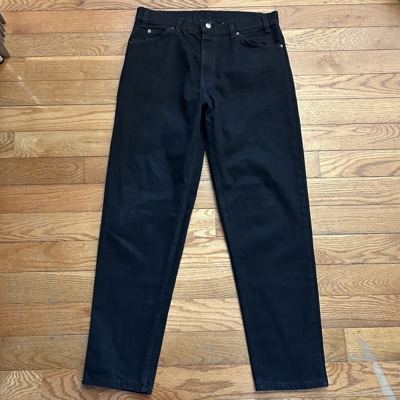 Vintage 1995 Levi’s 550 Black Relaxed Fit Tapered Leg 90s Jeans 36x30 (35x32) Vintage 1995 Levi’s 550 Black Relaxed Fit Tapered Leg 90s Jeans 36x30 (35x32)