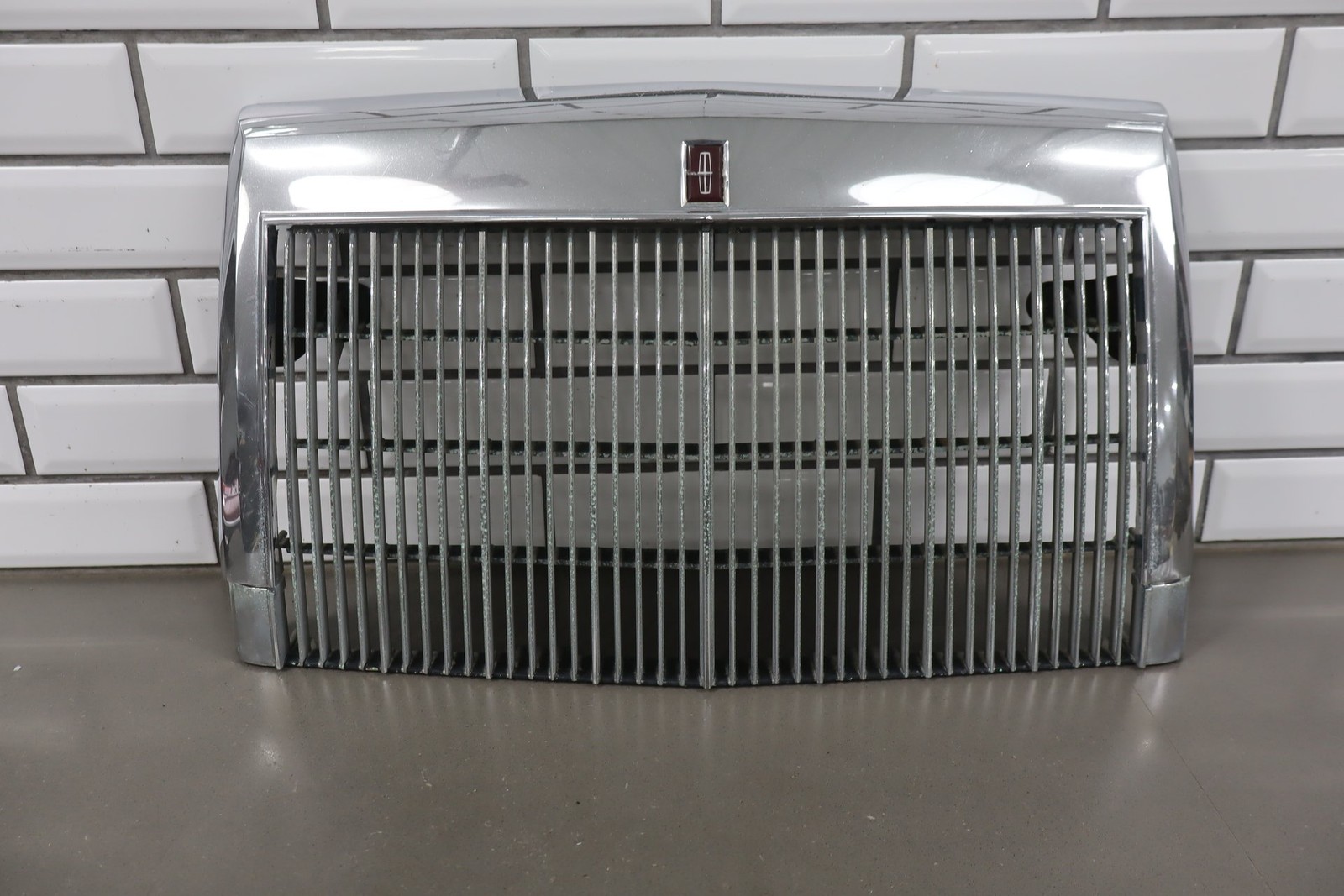1987 Lincoln Continental Chrome Grille OEM