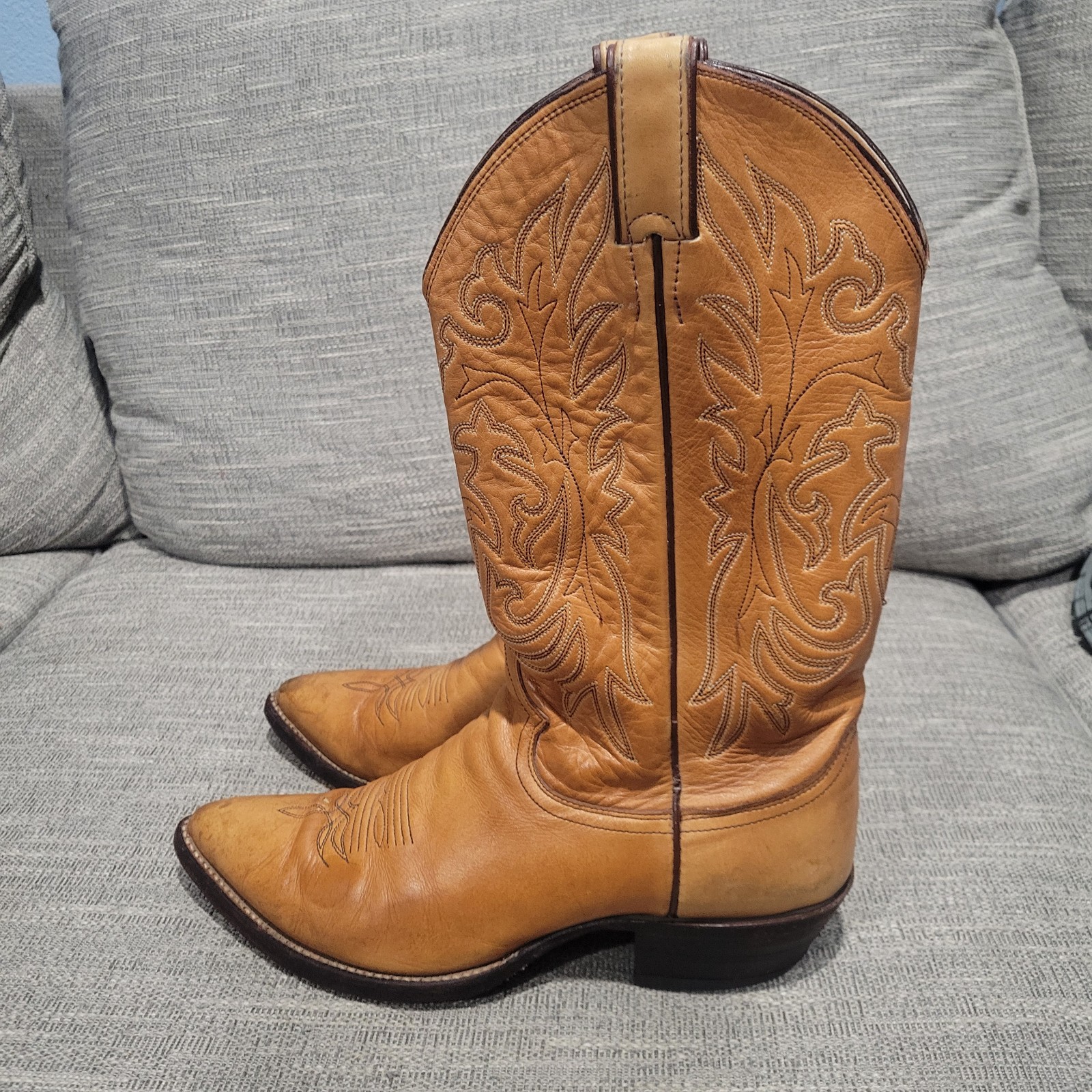 Vintage Justin Distressed Western Cowboy Boots Brown Leather Mens Sz 8.5D #1636 Vintage Justin Distressed Western Cowboy Boots Brown Leather Mens Sz 8.5D #1636