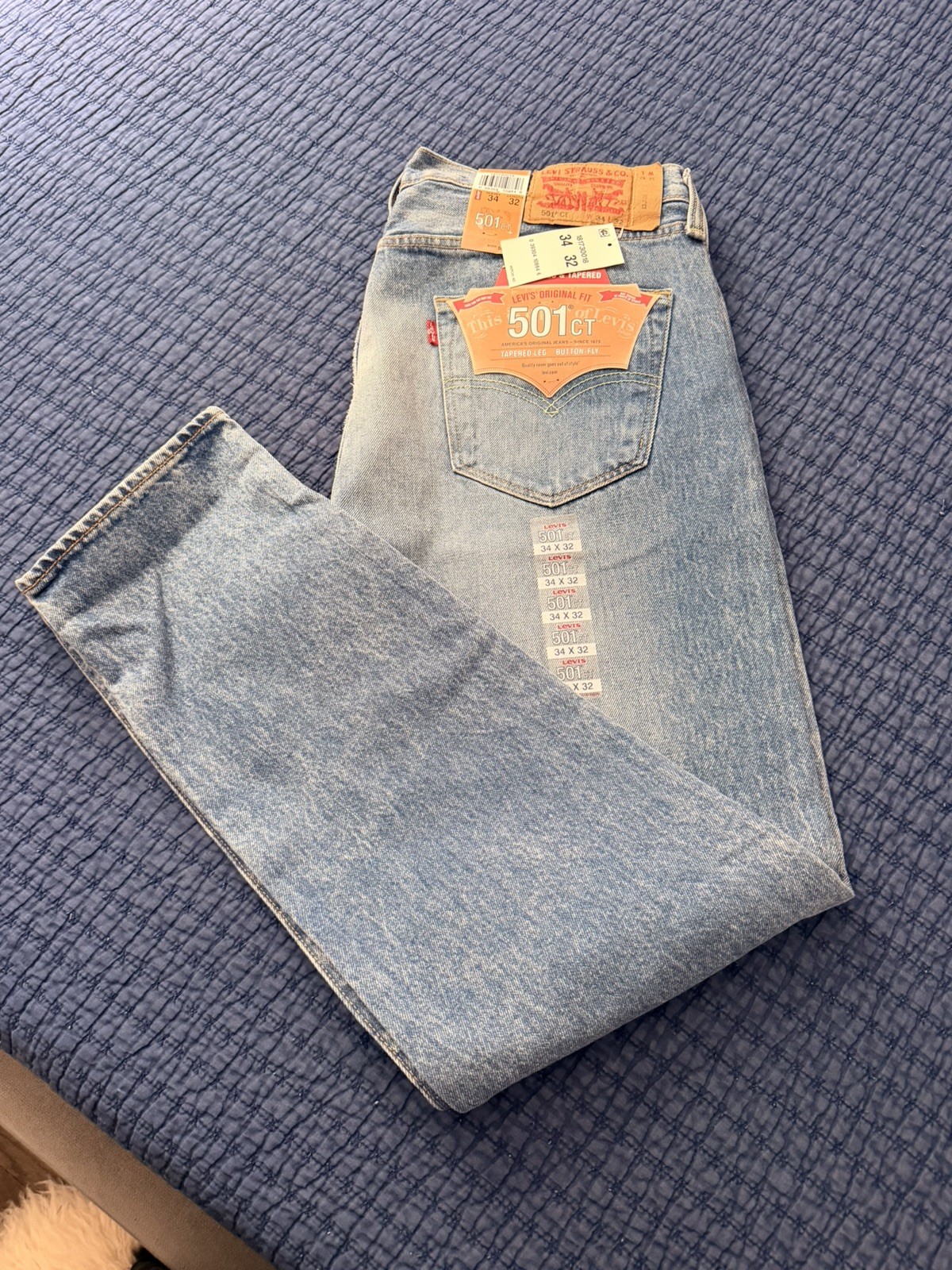 Levi\'s 501 Button Fly Jeans for Men, Light Blue - 501