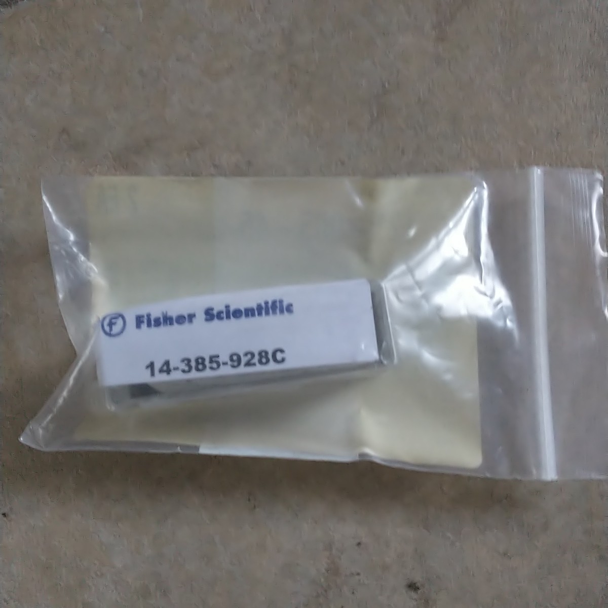New Fisher Brand Ultramicrocell Quartz Cuvette 8.5 mm 100uL 14-385-928C