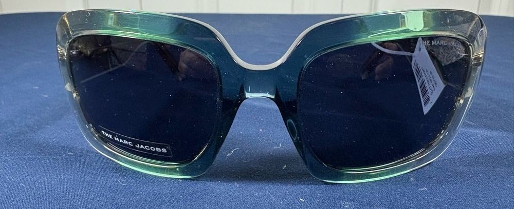 Marc Jacobs Oversized Gradient Sunglasses – NWT Marc Jacobs Oversized Gradient Sunglasses – NWT