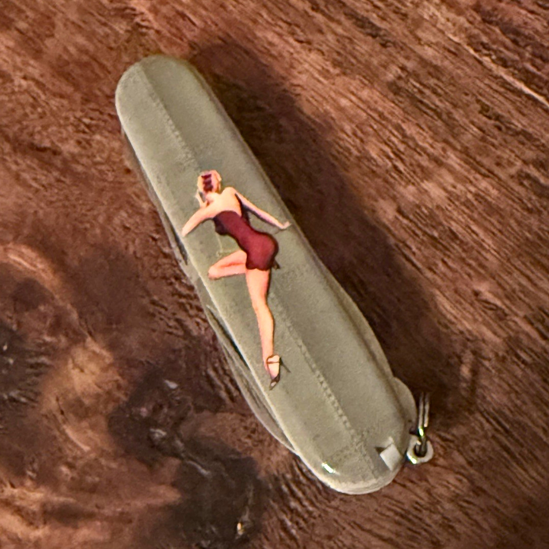 Victorinox Hiker Memphis Belle Swiss Army knife- barely used- Victorinox Hiker Memphis Belle Swiss Army knife- barely used-