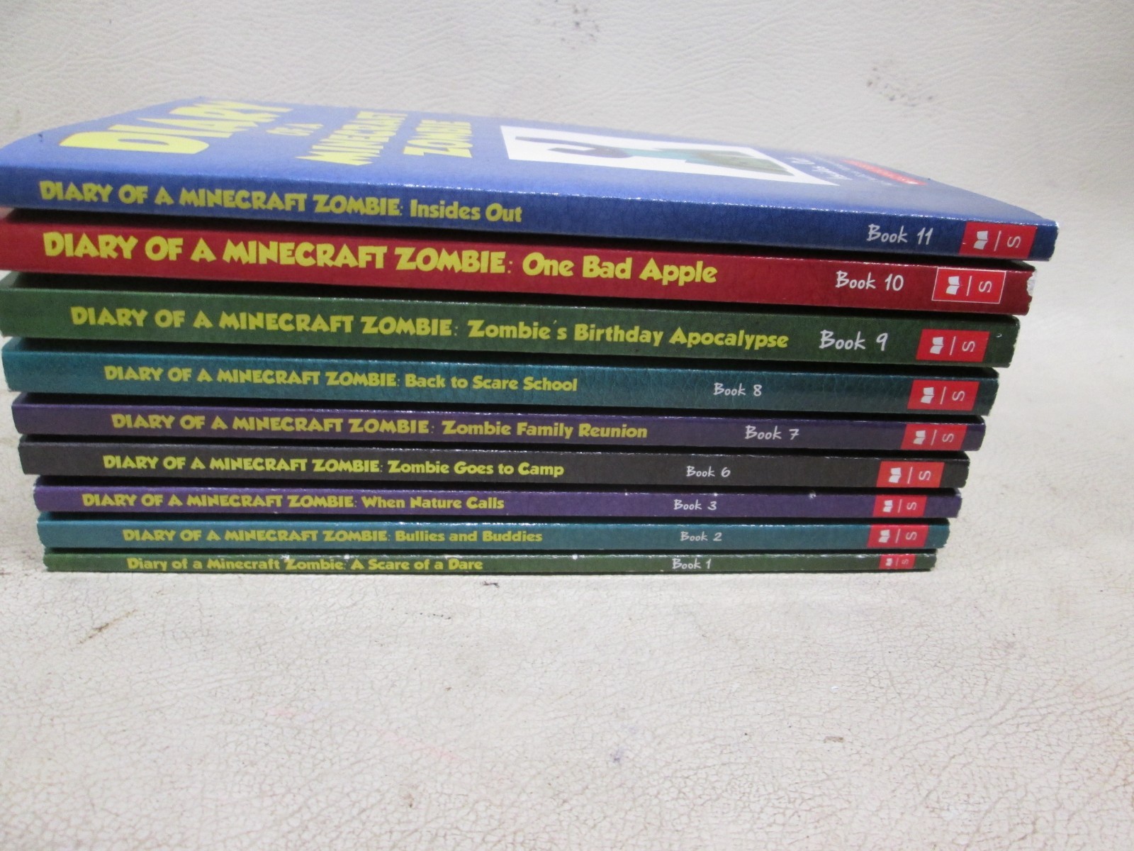 Diary of a Minecraft Zombie, Lot of 9 Paperbacks Adventure Novels.* Diary of a Minecraft Zombie, Lot of 9 Paperbacks Adventure Novels.*