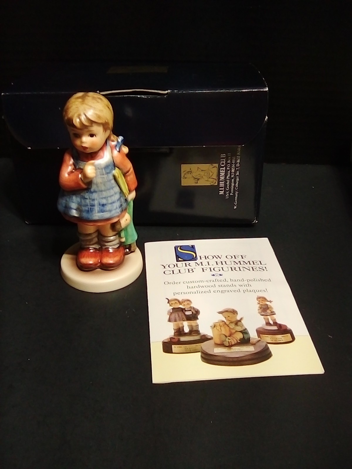 HUMMEL Goebel Figurine I Wonder Excelent With Box HUMMEL Goebel Figurine I Wonder Excelent With Box