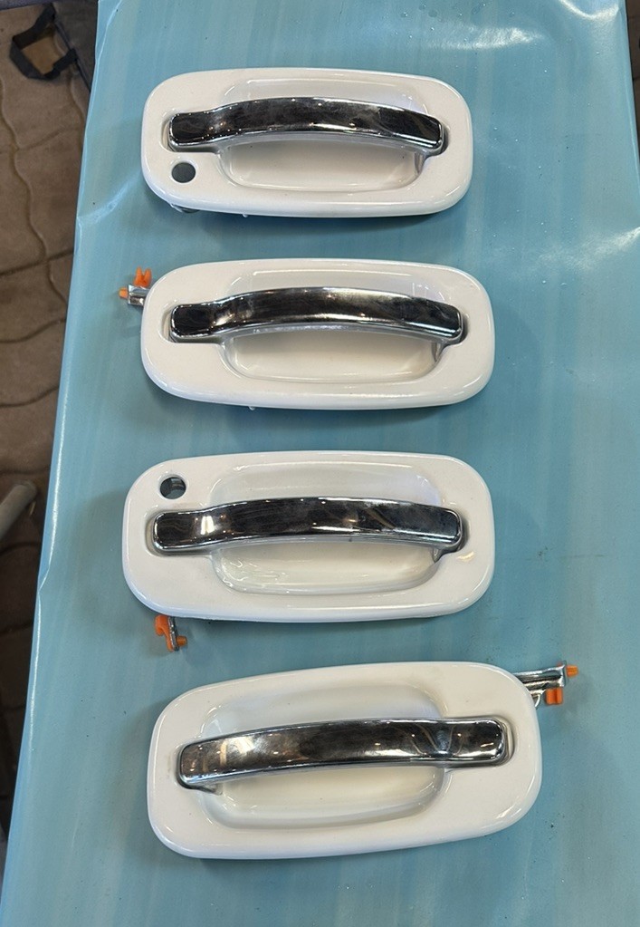 99-06 Gm Chrome Sierra Silverado Escalade Yukon Tahoe Oem White Door Handles