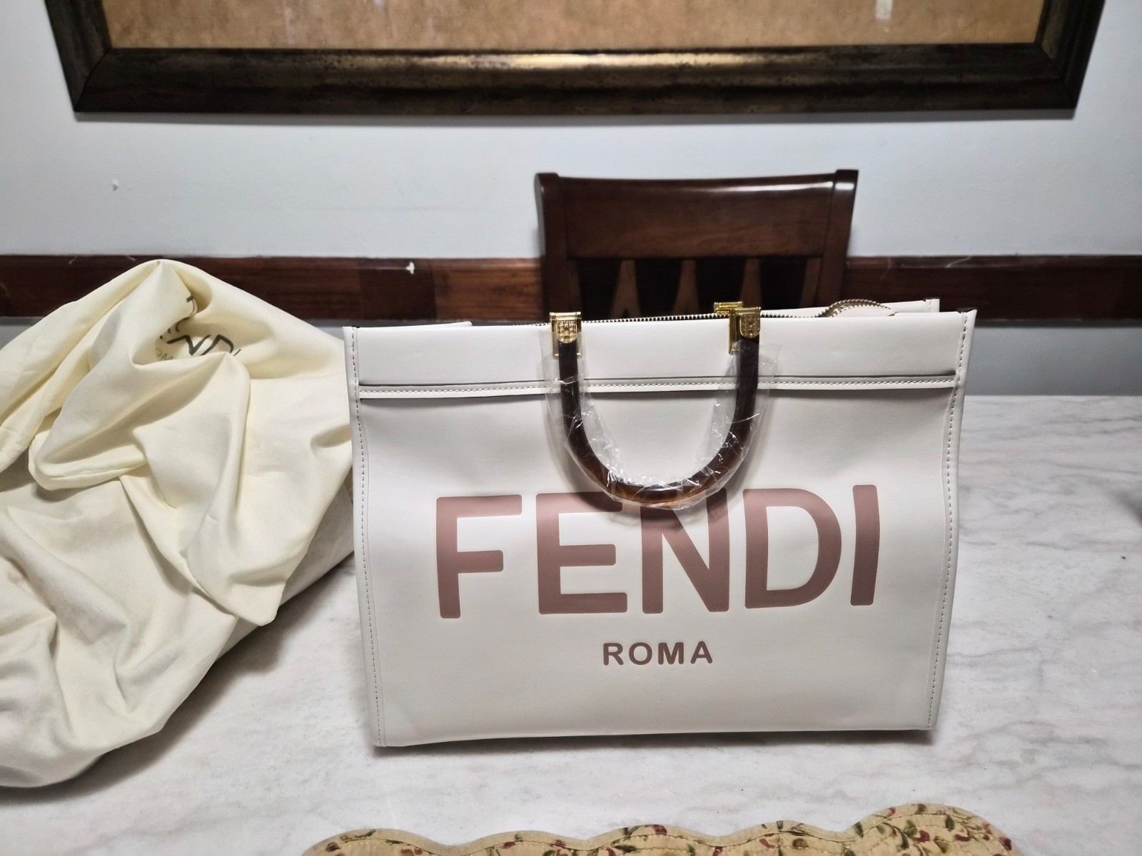 Fendi , sunshine Luxurious ,Special, Beautiful, Classic, Elegant, used Tote bag Fendi , sunshine Luxurious ,Special, Beautiful, Classic, Elegant, used Tote bag