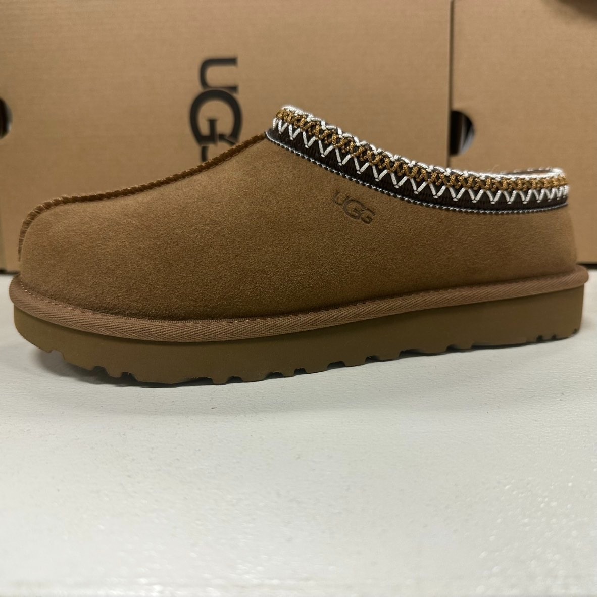 Women UGG Tasman II slippers Authentic! Women UGG Tasman II slippers Authentic!