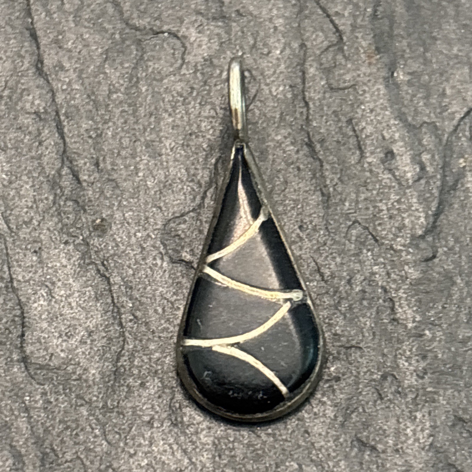 SB Zuni Signed Vintage Sterling Fishscale Black Jet Pendant Small Hn