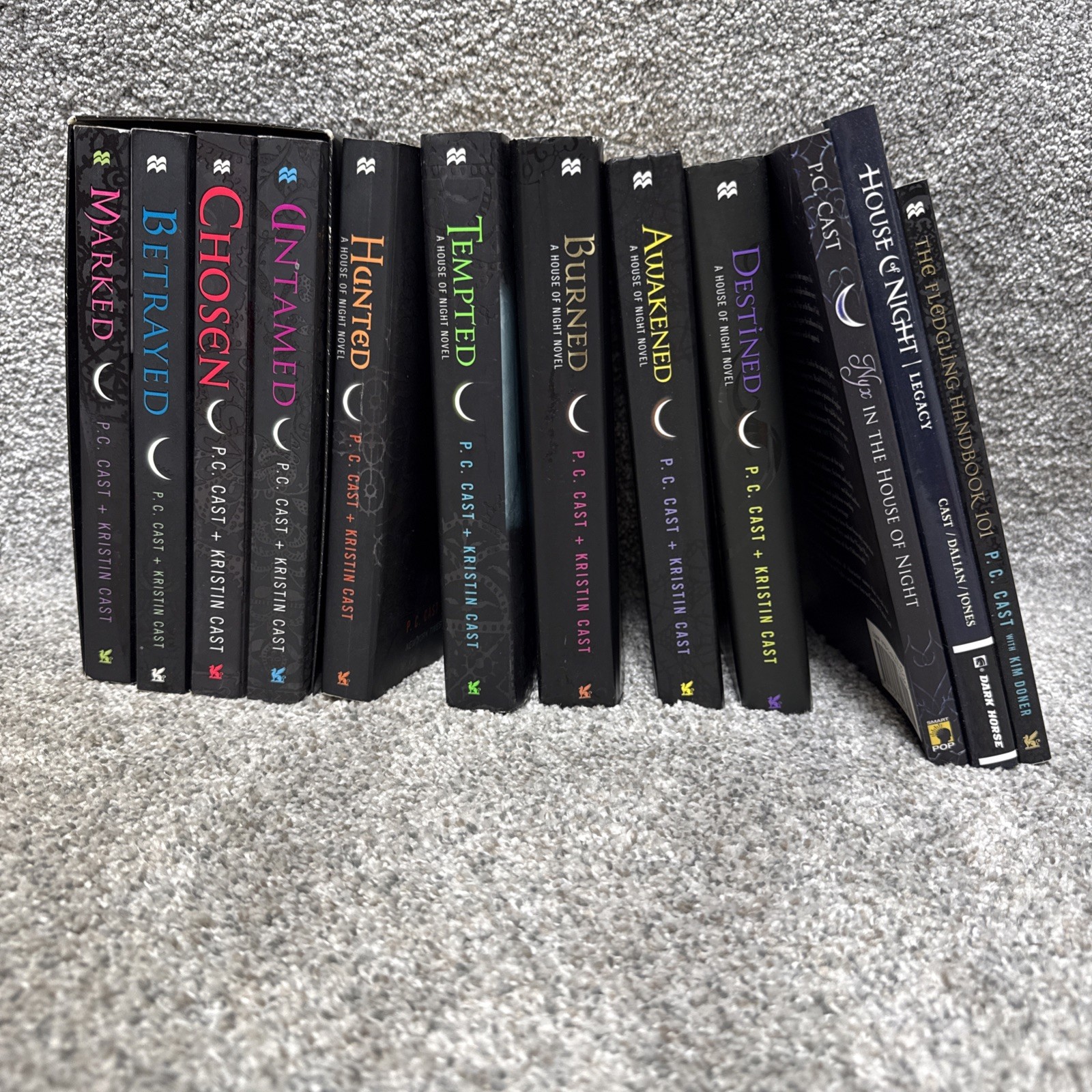 House of Night Books 1-9 Plus Nyx Legacy Fledgling Handbook 101 P.C. Cast PB