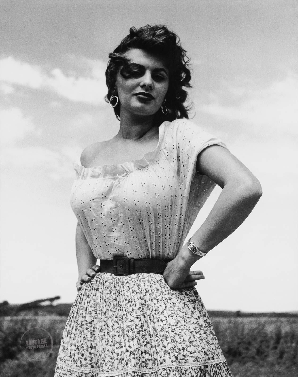 VTG Philippe Halsman Photo Print Sophia Loren ActressPortrait 1955 Mat 16x19