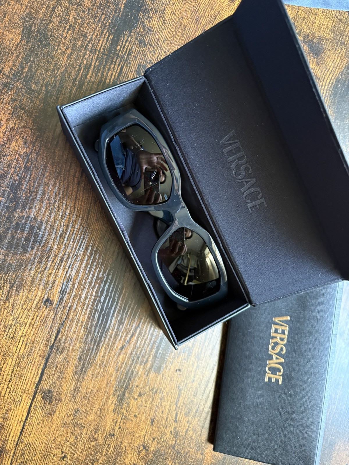 Versace Medusa Biggie VE4361 Black Gold 90s Sunglasses Unisex NWOT Box Case Versace Medusa Biggie VE4361 Black Gold 90s Sunglasses Unisex NWOT Box Case