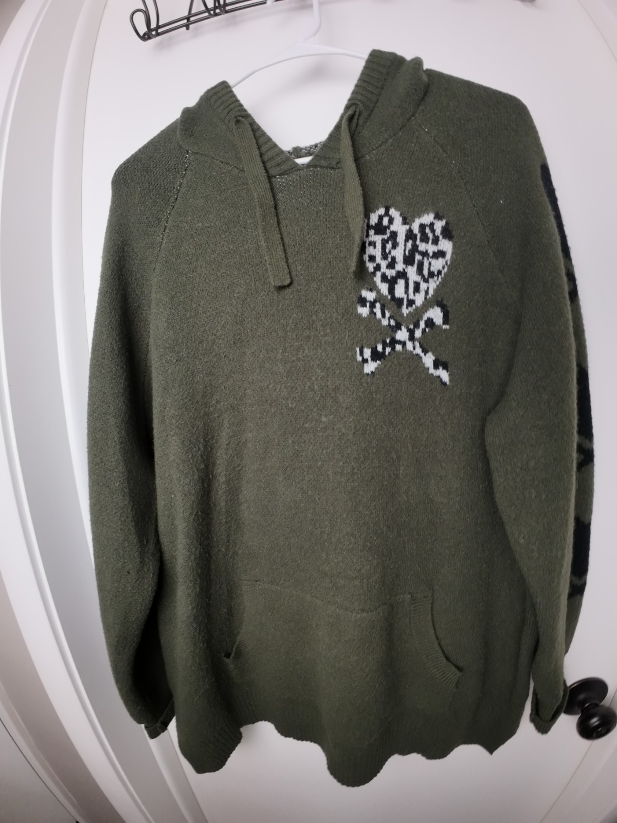 Torrid Size 1 Olive Green Hoodie Sweater 1XL Torrid Size 1 Olive Green Hoodie Sweater 1XL