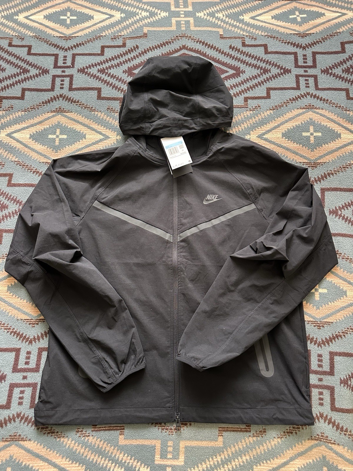 Nike Tech Woven Windrunner Jacket Men’s L Black HM7151-010 NWT $130 Large