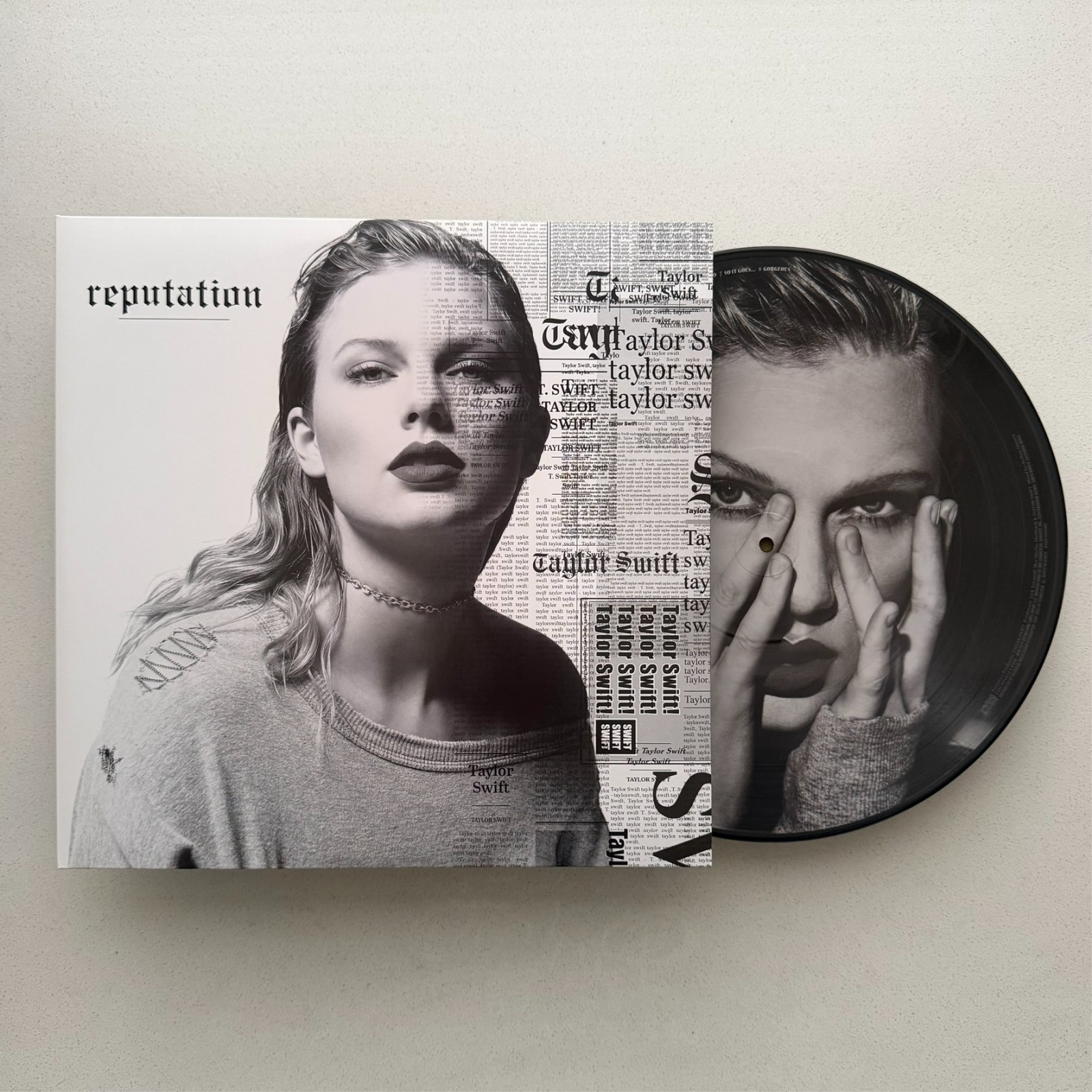 Taylor Swift - reputation - Picture Disc 2 LP Rare Limited Edition Vinyl Record Taylor Swift - reputation - Picture Disc 2 LP Rare Limited Edition Vinyl Record