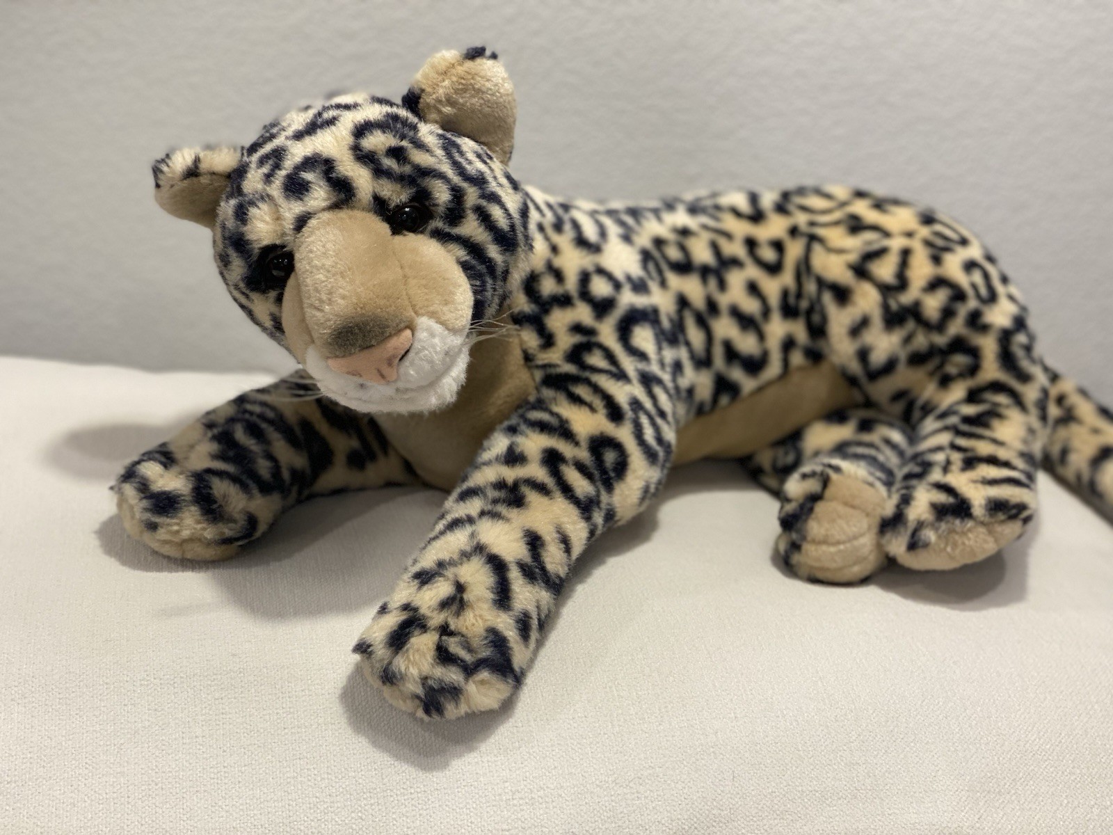 Vintage E&J Leopard Jaguar Plush realistic laying big cat spotted 27” RARE HTF Vintage E&J Leopard Jaguar Plush realistic laying big cat spotted 27” RARE HTF