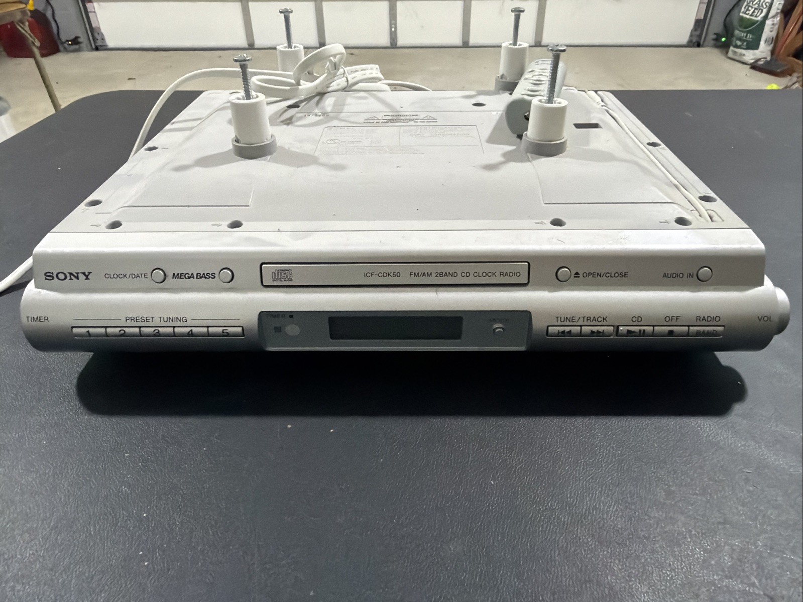 Sony ICF-CDK50 Under Cabinet AM/FM CD Clock Radio w/Remote & Screws TESTED Works Sony ICF-CDK50 Under Cabinet AM/FM CD Clock Radio w/Remote & Screws TESTED Works