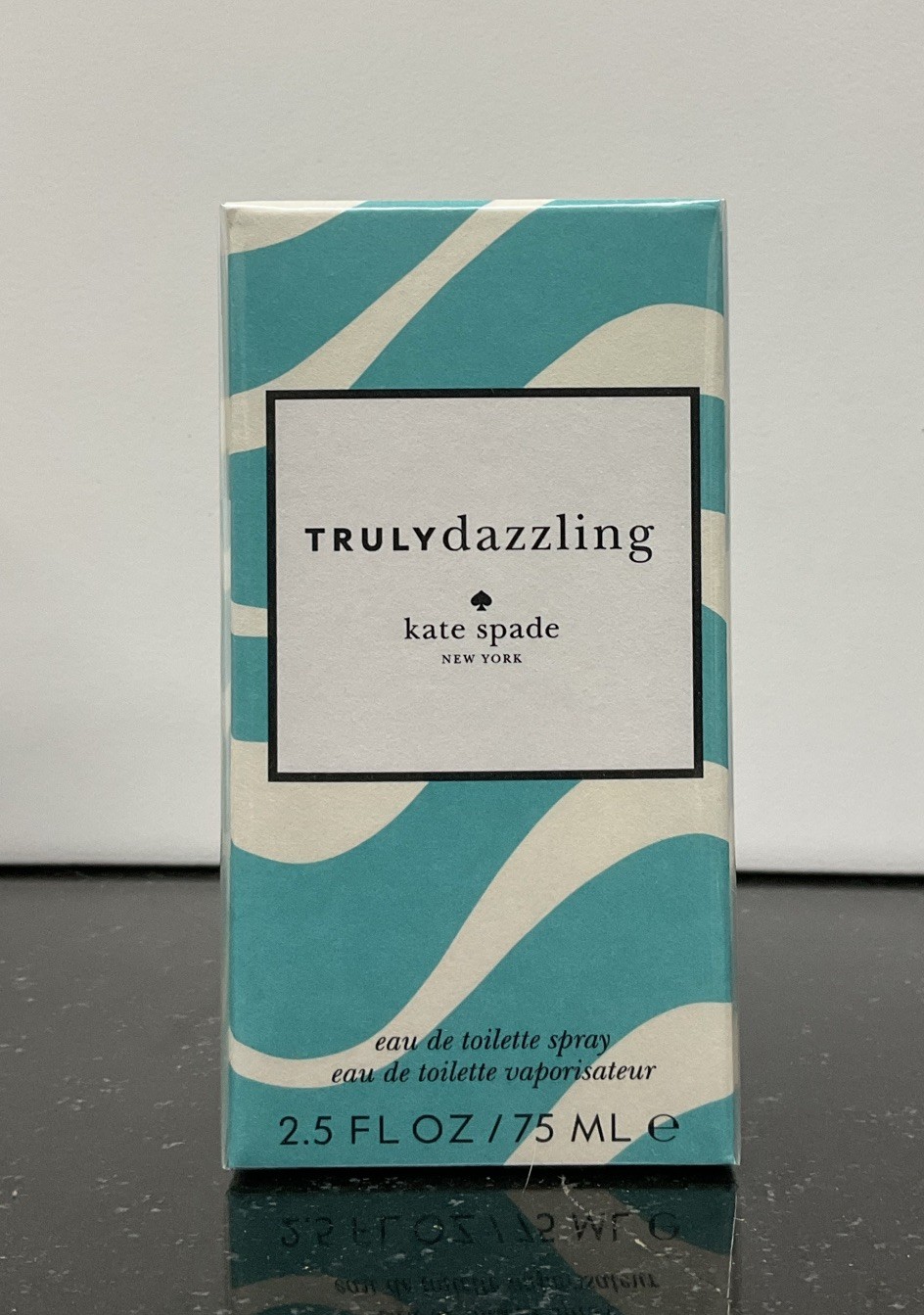 Kate Spade New York Truly DAZZLING Eau de Toilette 2.5 oz/75mL Sealed Box Kate Spade New York Truly DAZZLING Eau de Toilette 2.5 oz/75mL Sealed Box