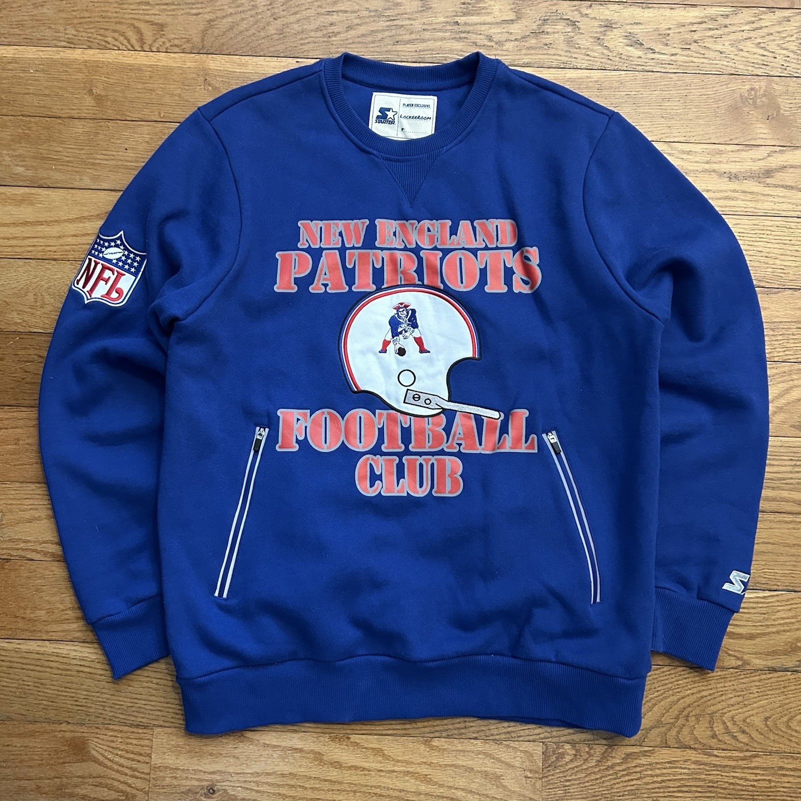 Starter New England Patriots Locker Room Player Exclusive Sweatshirt Large Starter New England Patriots Locker Room Player Exclusive Sweatshirt Large