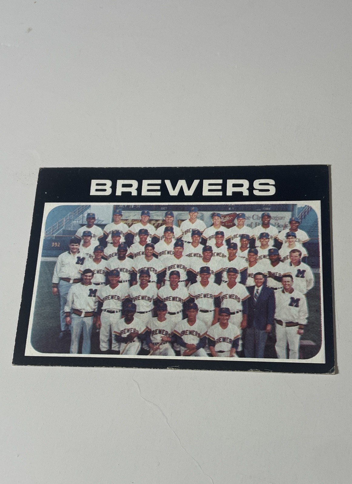 1971 Topps - High # Milwaukee Brewers #698 corner wear. No creasing. B9 1971 Topps - High # Milwaukee Brewers #698 corner wear. No creasing. B9