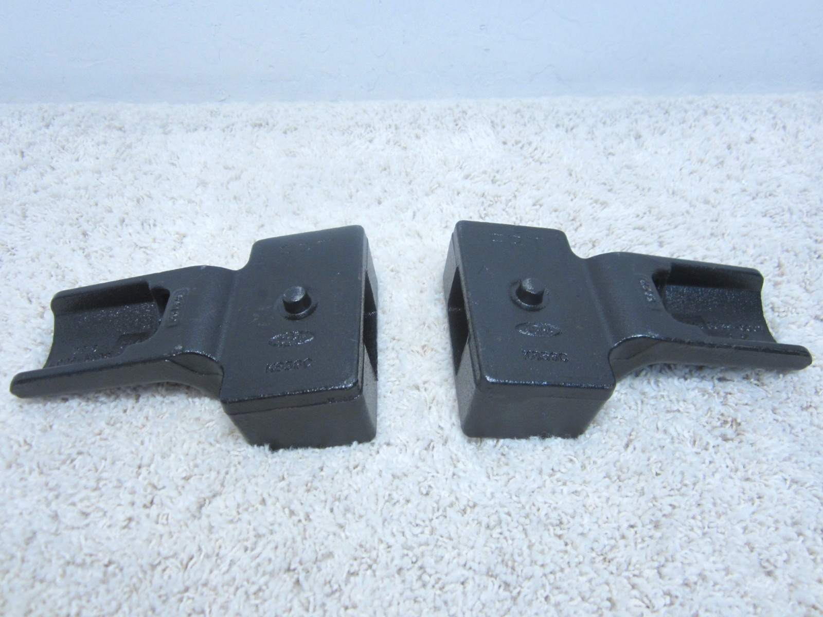 2017 - 2026 FORD F-250 / F-350 NTO OEM L/R REAR LEAF SPRING SPACER SET #3C-5 2017 - 2026 FORD F-250 / F-350 NTO OEM L/R REAR LEAF SPRING SPACER SET #3C-5
