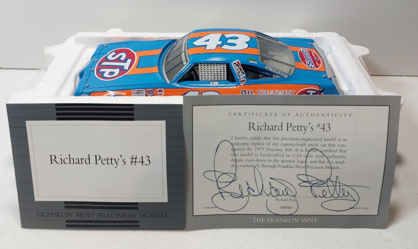 Franklin Mint Richard Petty #43 STP 1977 Oldsmobile 1:24 Franklin Mint Richard Petty #43 STP 1977 Oldsmobile 1:24