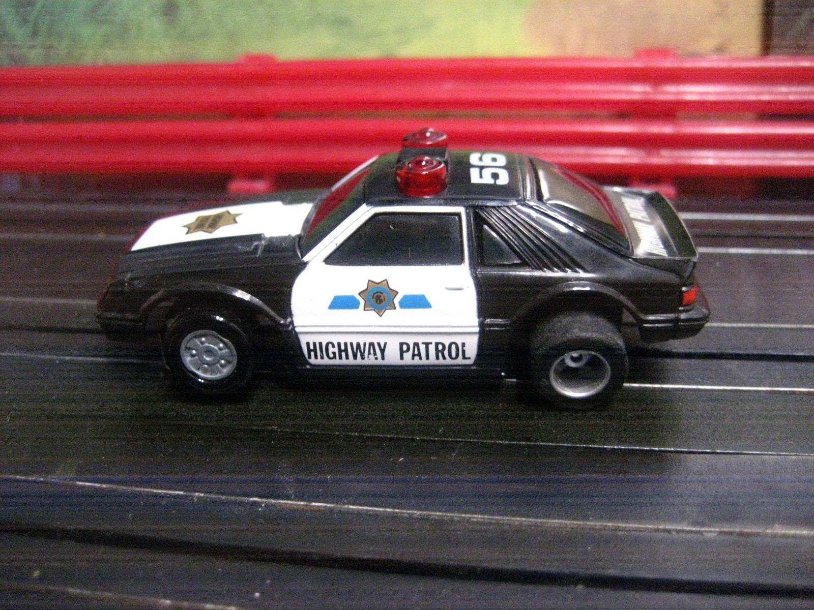 NEW Tyco HO Scale Slot Car Highway Patrol with Fashing lights and Siren NEW Tyco HO Scale Slot Car Highway Patrol with Fashing lights and Siren