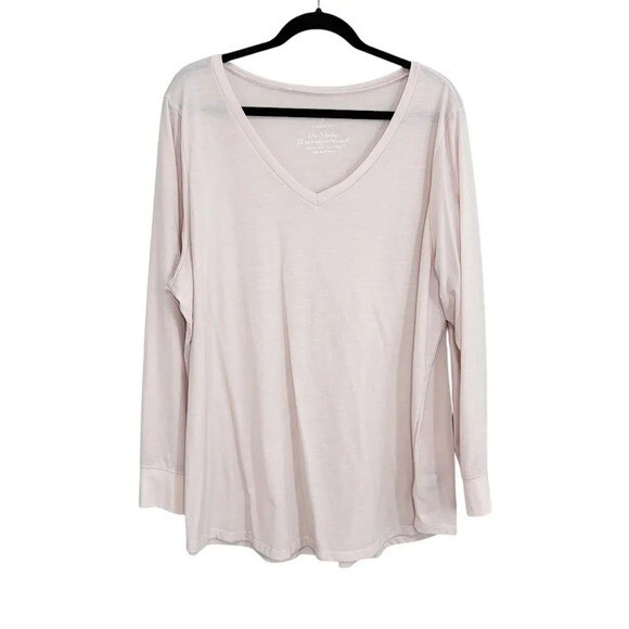 Torrid Pale Pink Long Sleeve Girlfriend Tee Shirt Women\'s Plus Size 4X Torrid Pale Pink Long Sleeve Girlfriend Tee Shirt Women\'s Plus Size 4X