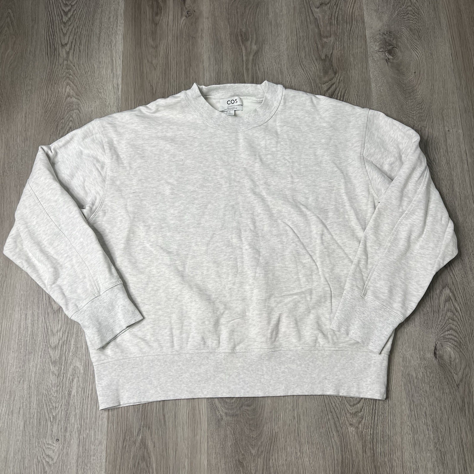 COS Relaxed Fit Pullover Crewneck Sweater Women’s Size Large Heathered Gray COS Relaxed Fit Pullover Crewneck Sweater Women’s Size Large Heathered Gray