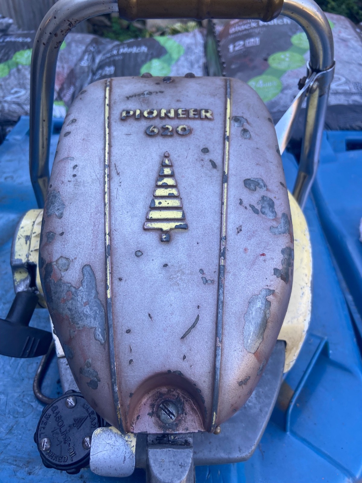 Vintage PIONEER 620 Chainsaw Chain Saw with 15\ Vintage PIONEER 620 Chainsaw Chain Saw with 15\
