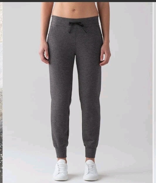 LULULEMON Women’s On Track Jogger Heathered Gray Size 8 Sweatpants LULULEMON Women’s On Track Jogger Heathered Gray Size 8 Sweatpants