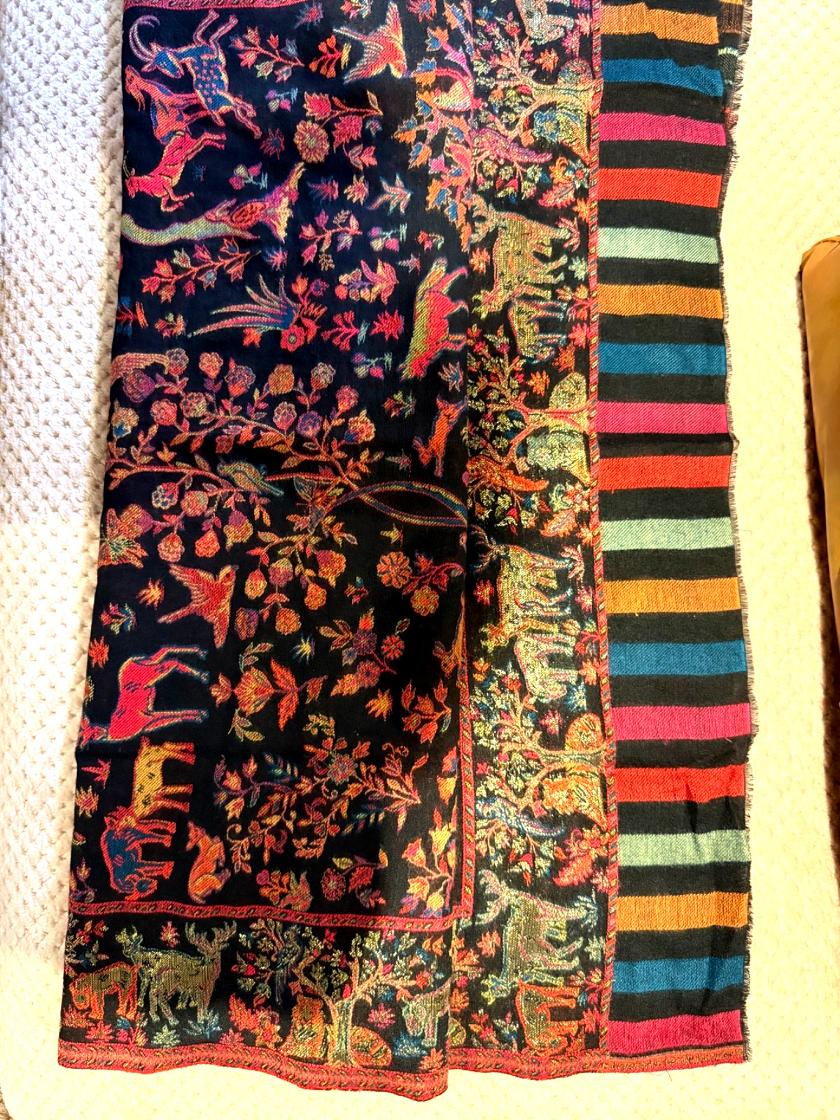 pure kani Kashmiri stole, brand new and used twice pure kani Kashmiri stole, brand new and used twice