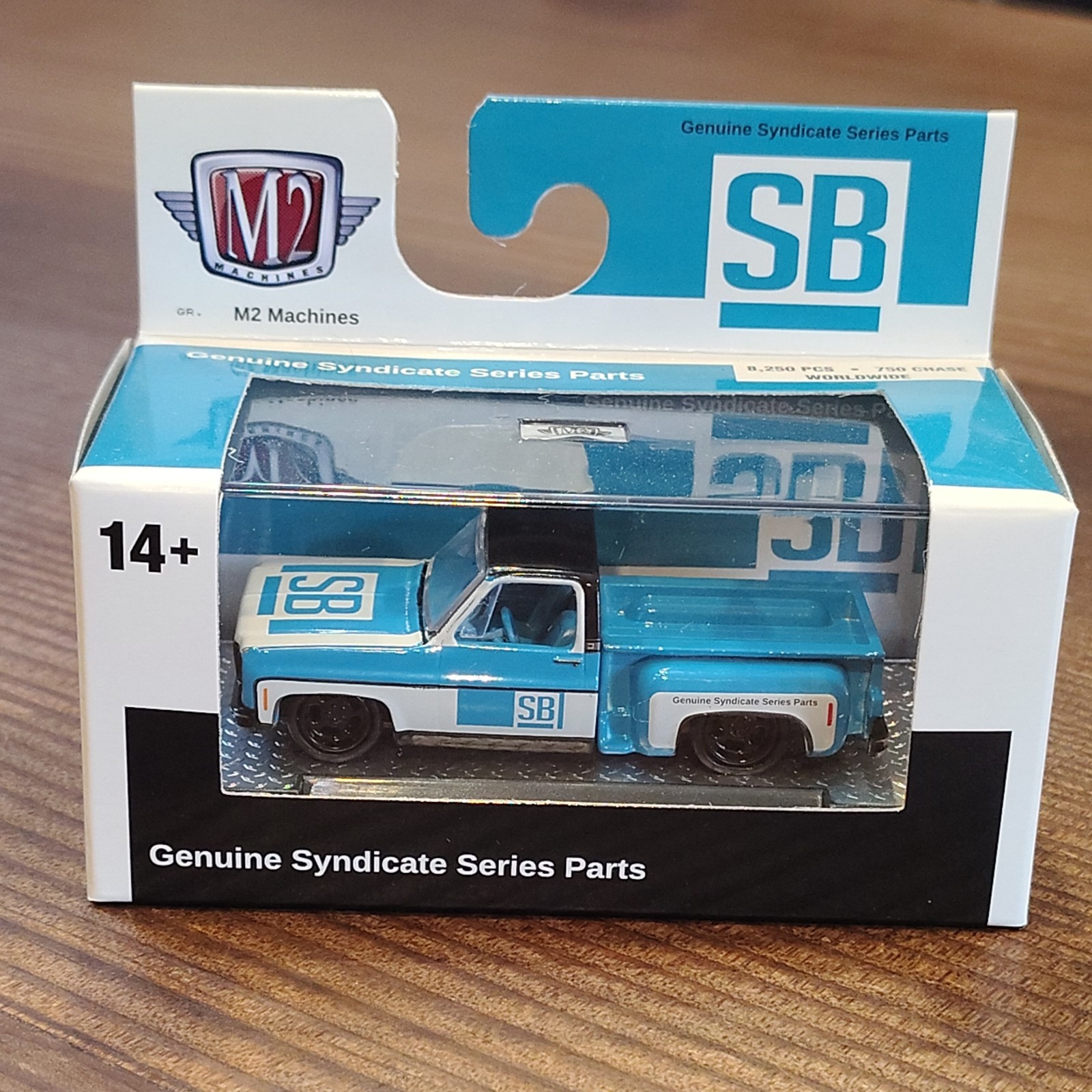 M2 Machines Squarebody Syndicate 1973 Chevrolet Cheyenne 10 Stepside CHASE 1/64 M2 Machines Squarebody Syndicate 1973 Chevrolet Cheyenne 10 Stepside CHASE 1/64