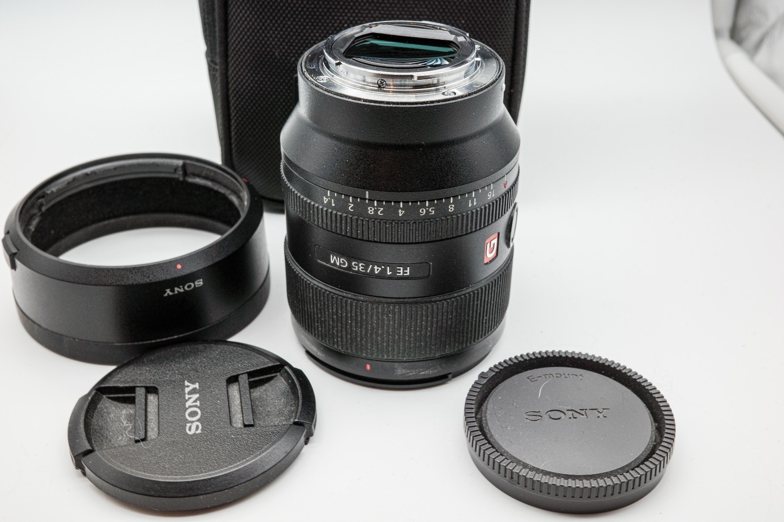 Sony FE 35mm f/1.4 GM Lens - Black (SEL35F14GM) G Master E-Mount - N MINT