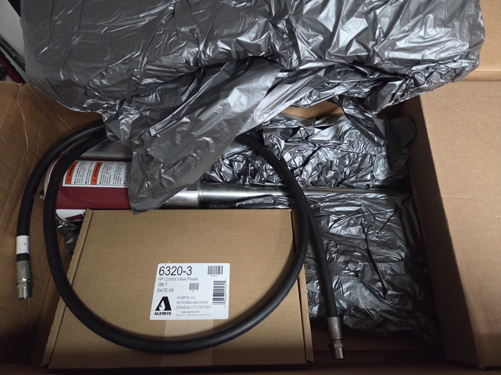 Alemite 9951-S1 RAM SKF Grease Pump 50:1 w/ Cover, Follower, Grease gun, Swivel Alemite 9951-S1 RAM SKF Grease Pump 50:1 w/ Cover, Follower, Grease gun, Swivel