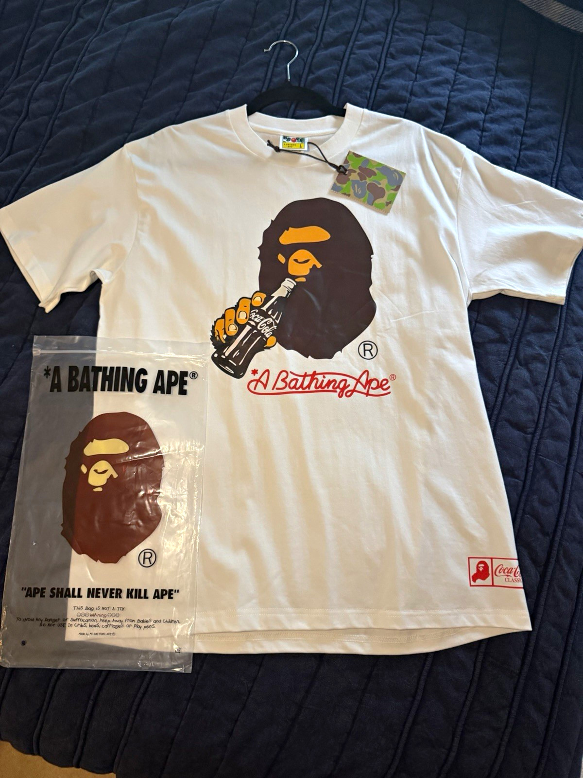 A Bathing Ape BAPE x Coca-Cola Men\'s L White Graphic Tee Crew Neck Cotton A Bathing Ape BAPE x Coca-Cola Men\'s L White Graphic Tee Crew Neck Cotton