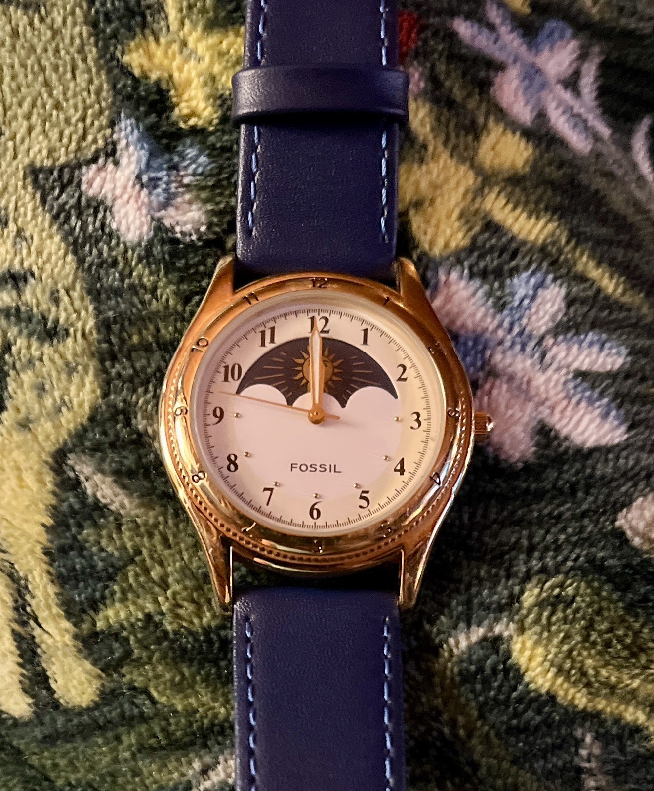 Vintage Authentic FOSSIL Moonphase Watch Water Resistant 30m/100ft EC-8719