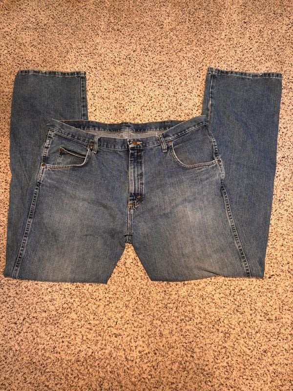 Vintage Style Wrangler Rugged Wear Relaxed Straight Jeans 38x34