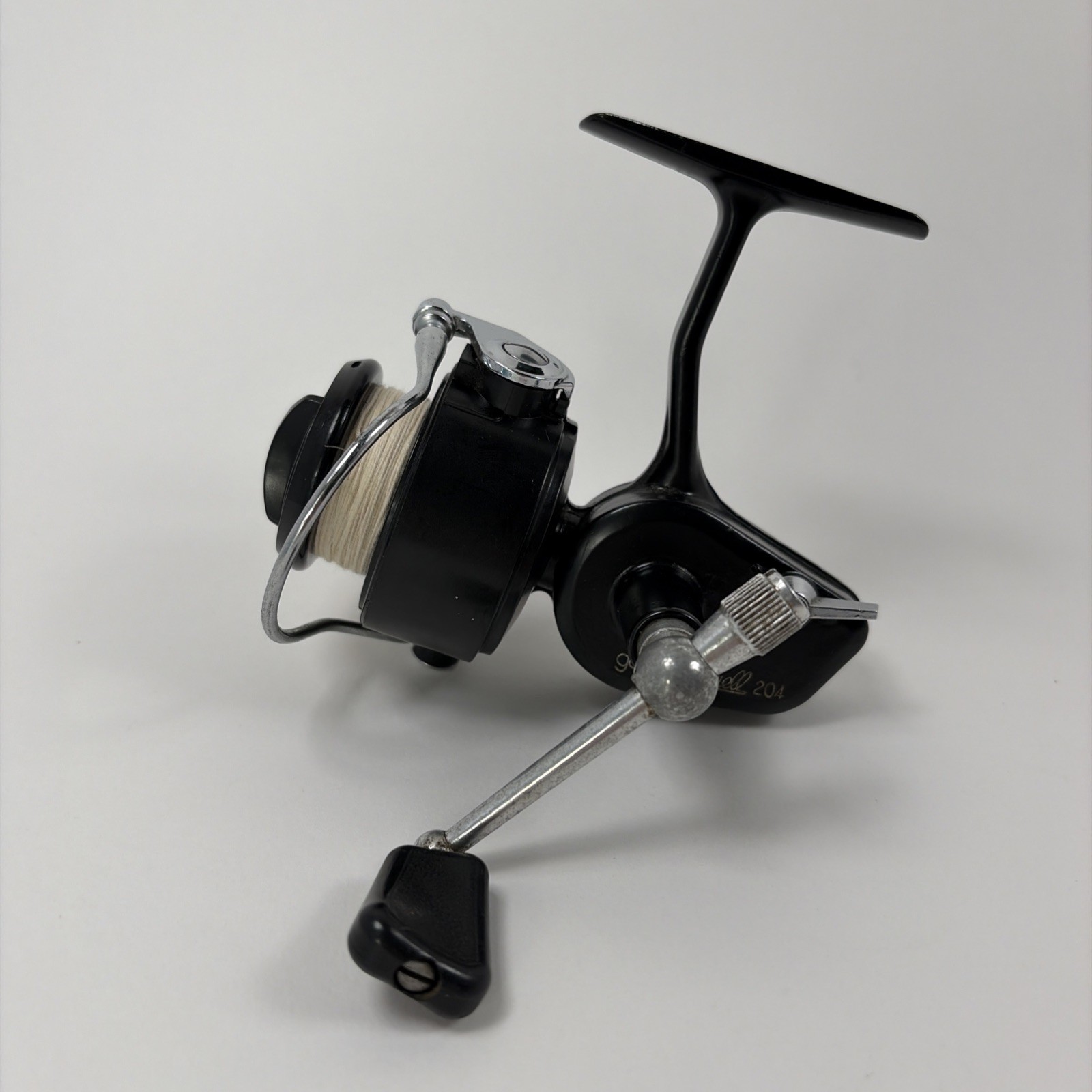 Vintage Garcia Mitchell 204 Spinning Fishing Reel Vintage Garcia Mitchell 204 Spinning Fishing Reel