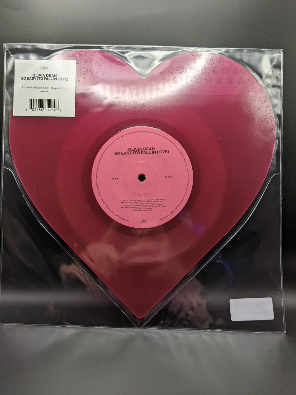 Olivia Dean So Easy To Fall in Love / I've Seen It Heart Shaped 10 Olivia Dean So Easy To Fall in Love / I've Seen It Heart Shaped 10