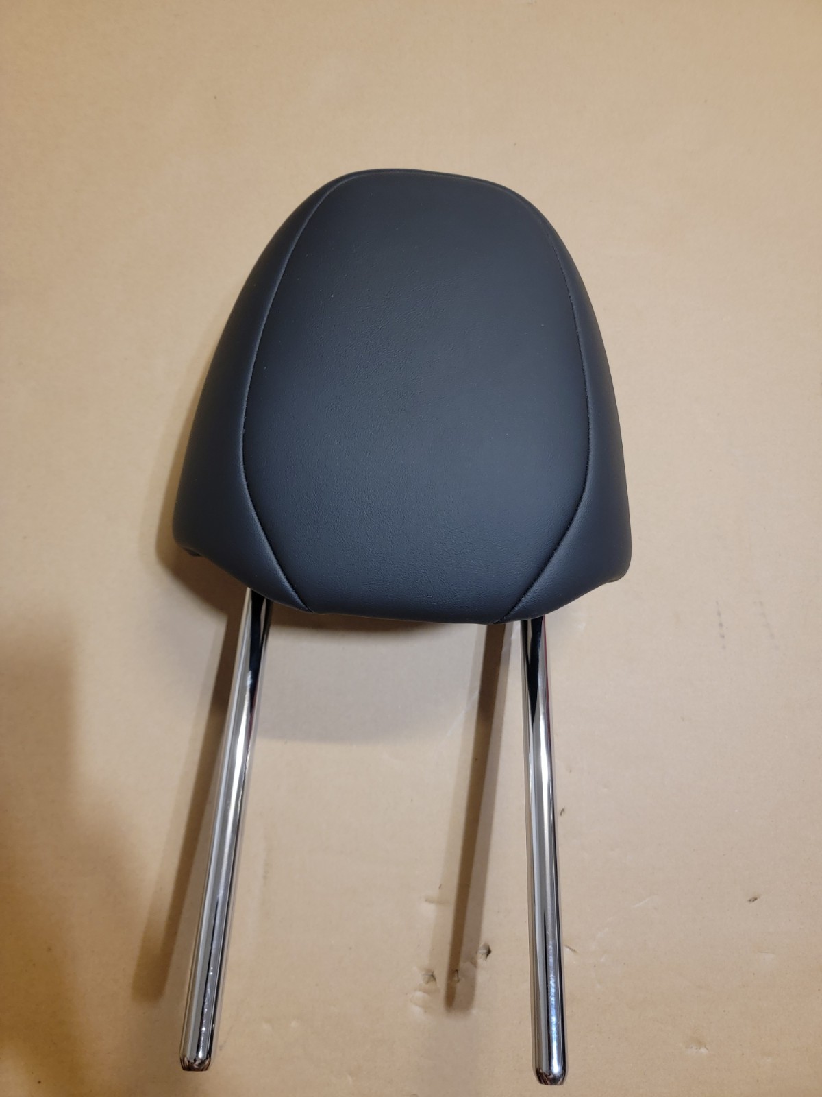 Tesla Model Y 3 Front Right Or Left Headrest Black 1623801-00-A OEM #10J Tesla Model Y 3 Front Right Or Left Headrest Black 1623801-00-A OEM #10J