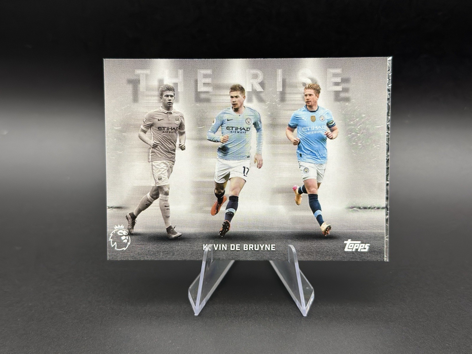 2026-27 Topps Premier League #TR-6 Kevin De Bruyne The Rise Case Hit SSP 2026-27 Topps Premier League #TR-6 Kevin De Bruyne The Rise Case Hit SSP