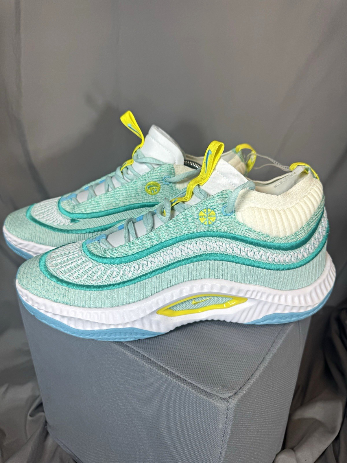 Nike Cosmic Unity 3 Joy Low Top Flymesh Lace-Up Sneaker DV2757-300 Nike Cosmic Unity 3 Joy Low Top Flymesh Lace-Up Sneaker DV2757-300