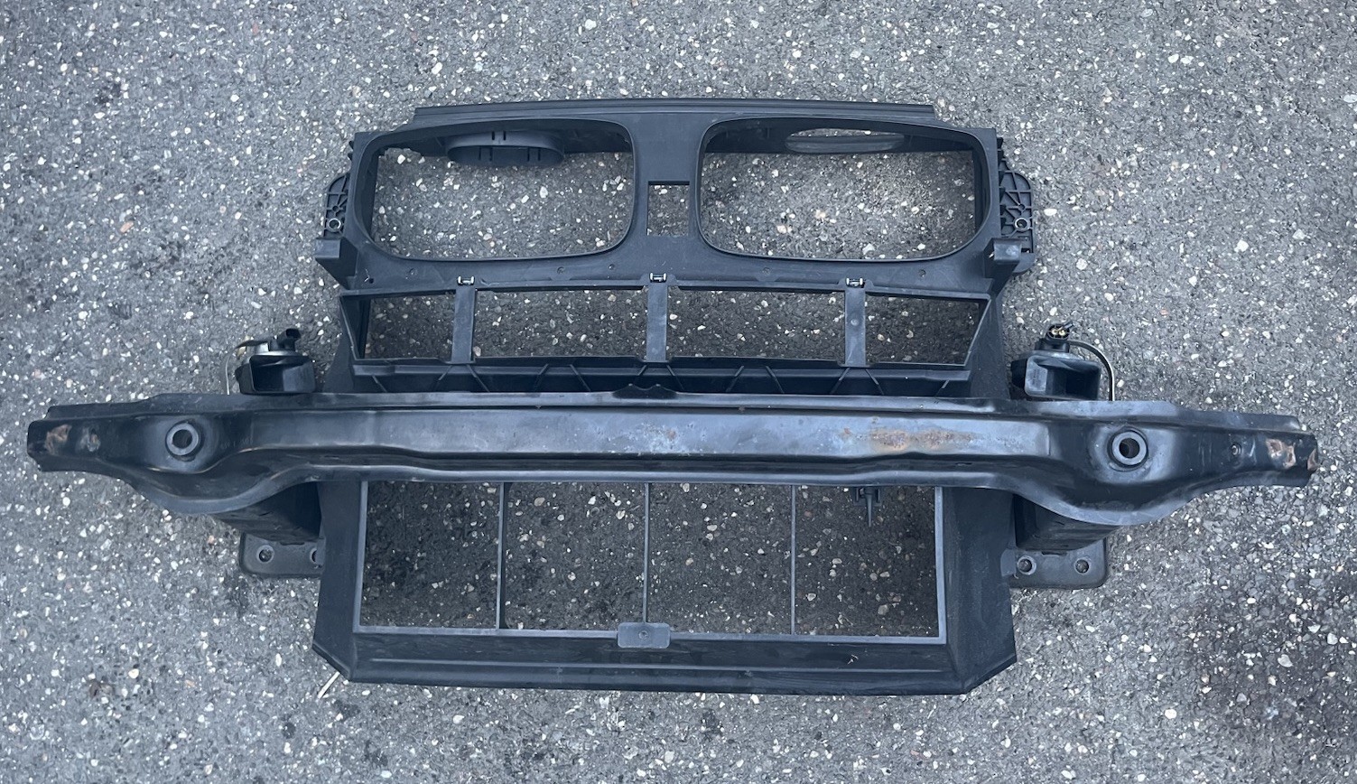 07-13 BMW E70 E71 X5 3.0L Front Air Intake Duct Radiator Support Frame OEM 07-13 BMW E70 E71 X5 3.0L Front Air Intake Duct Radiator Support Frame OEM